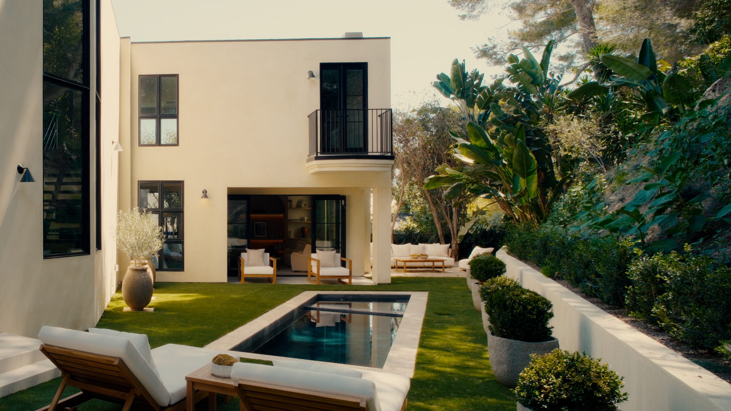 1417 Bluebird Ave — film still